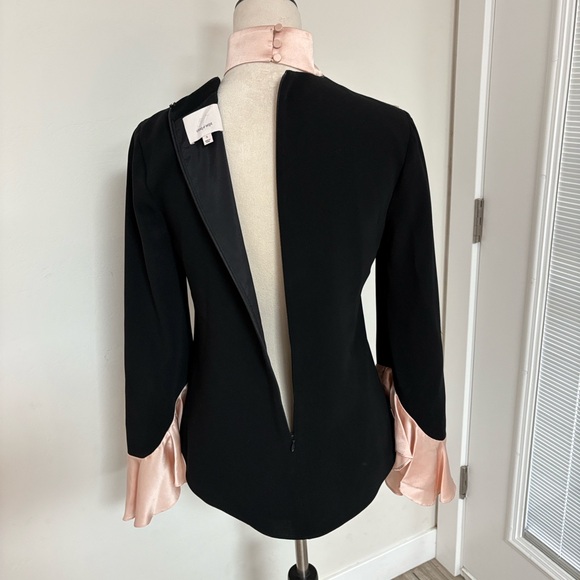 Cinq A Sept Top, V Neck, Size Small - Picture 4 of 10